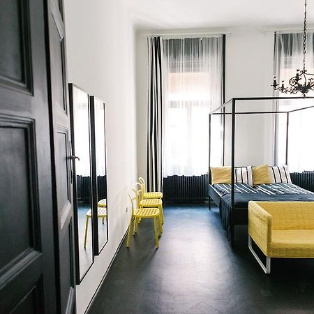 D.Five Stylish Apartment On Vaci Street Budapest Exterior foto